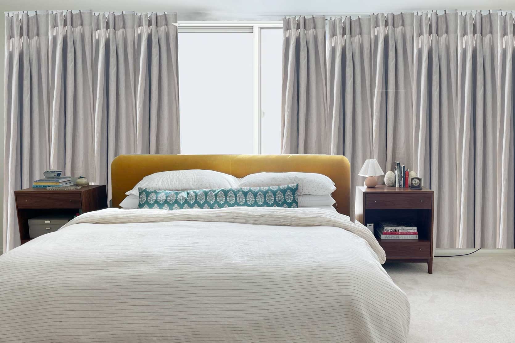 Small Adjustments That Help Your Bedroom Feel More Complete - HQ Grande ...
